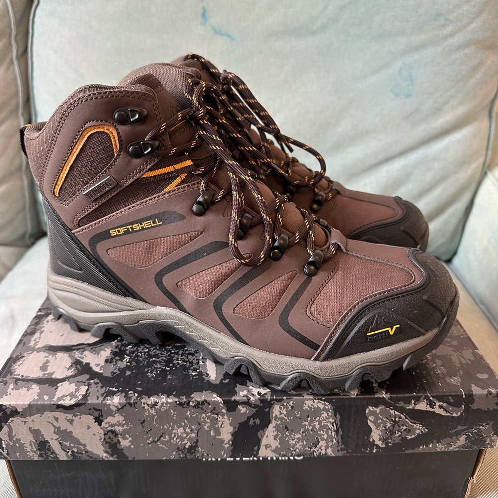 Men's Hiking Boots - Brown